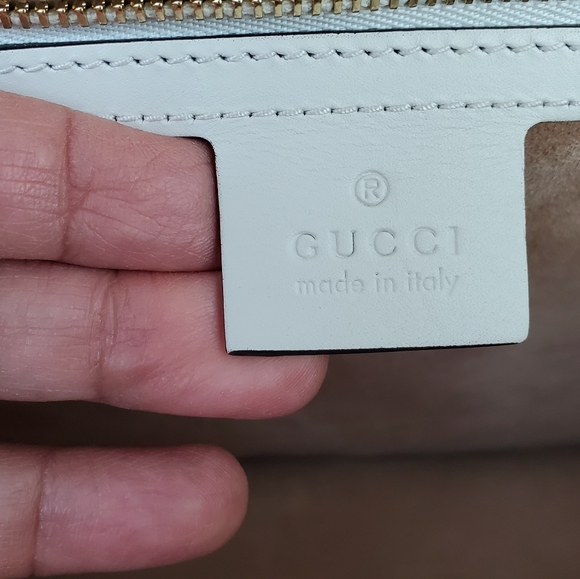 Autgentic Gucci Sylvie Medium - Picture 6 of 11